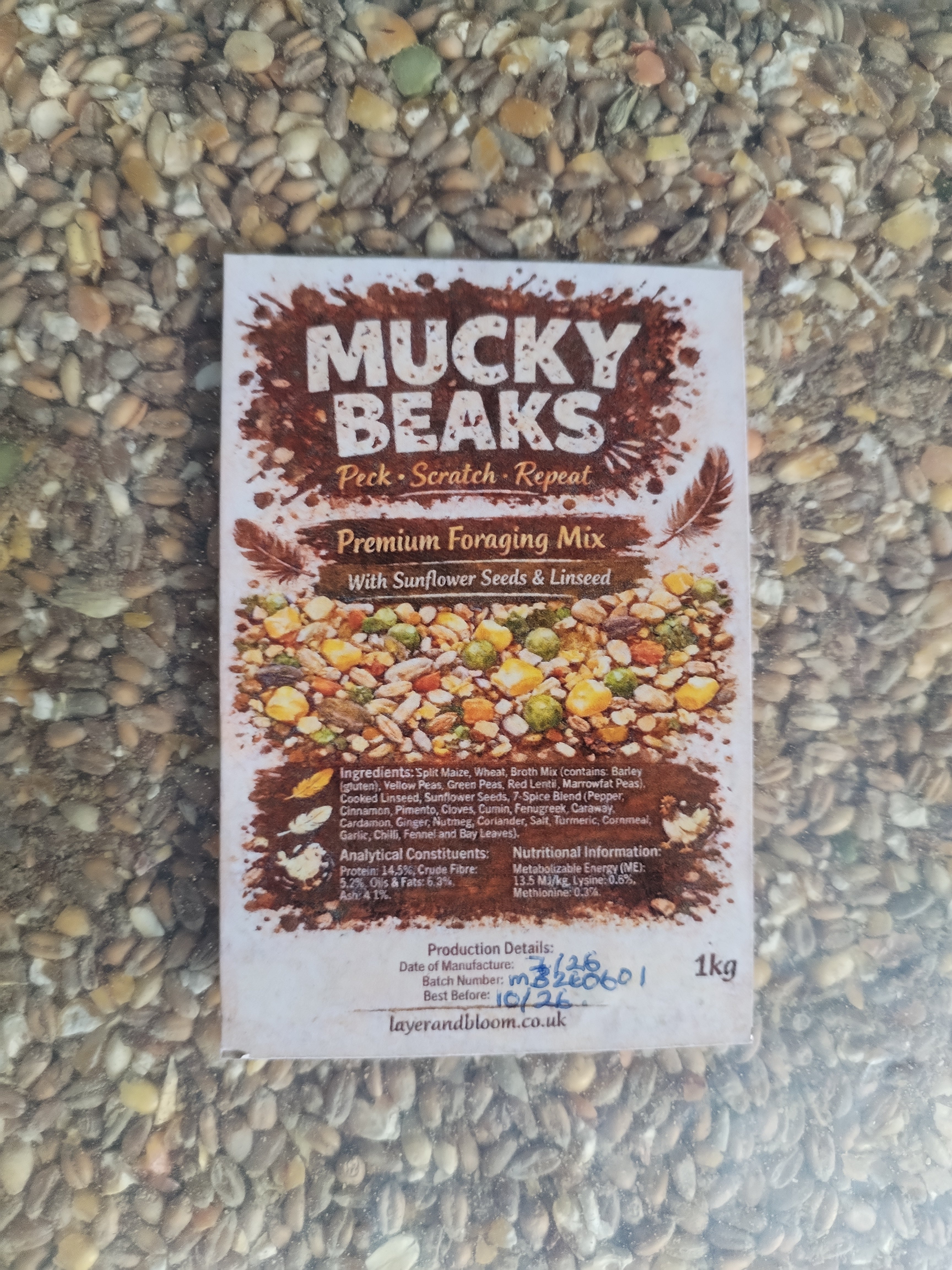 Mucky Beaks: Nutritious Treat & Supplement for Chickens and Backyard Hens